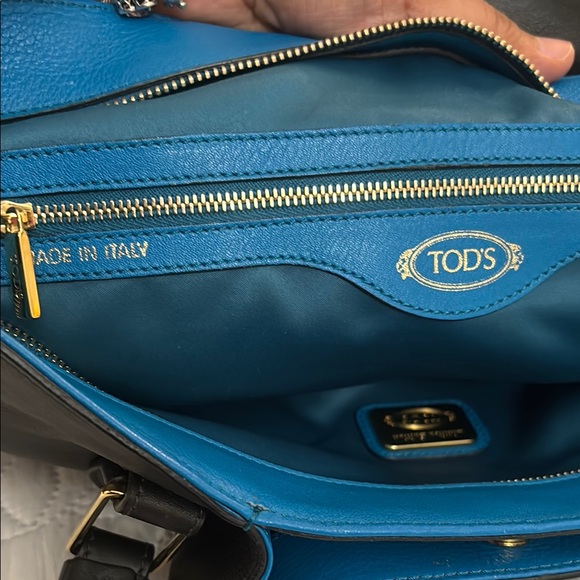 Tod's Vintage Black Leather Tote with Gold Accents Limited Edition Flower Bag - Picture 3 of 14